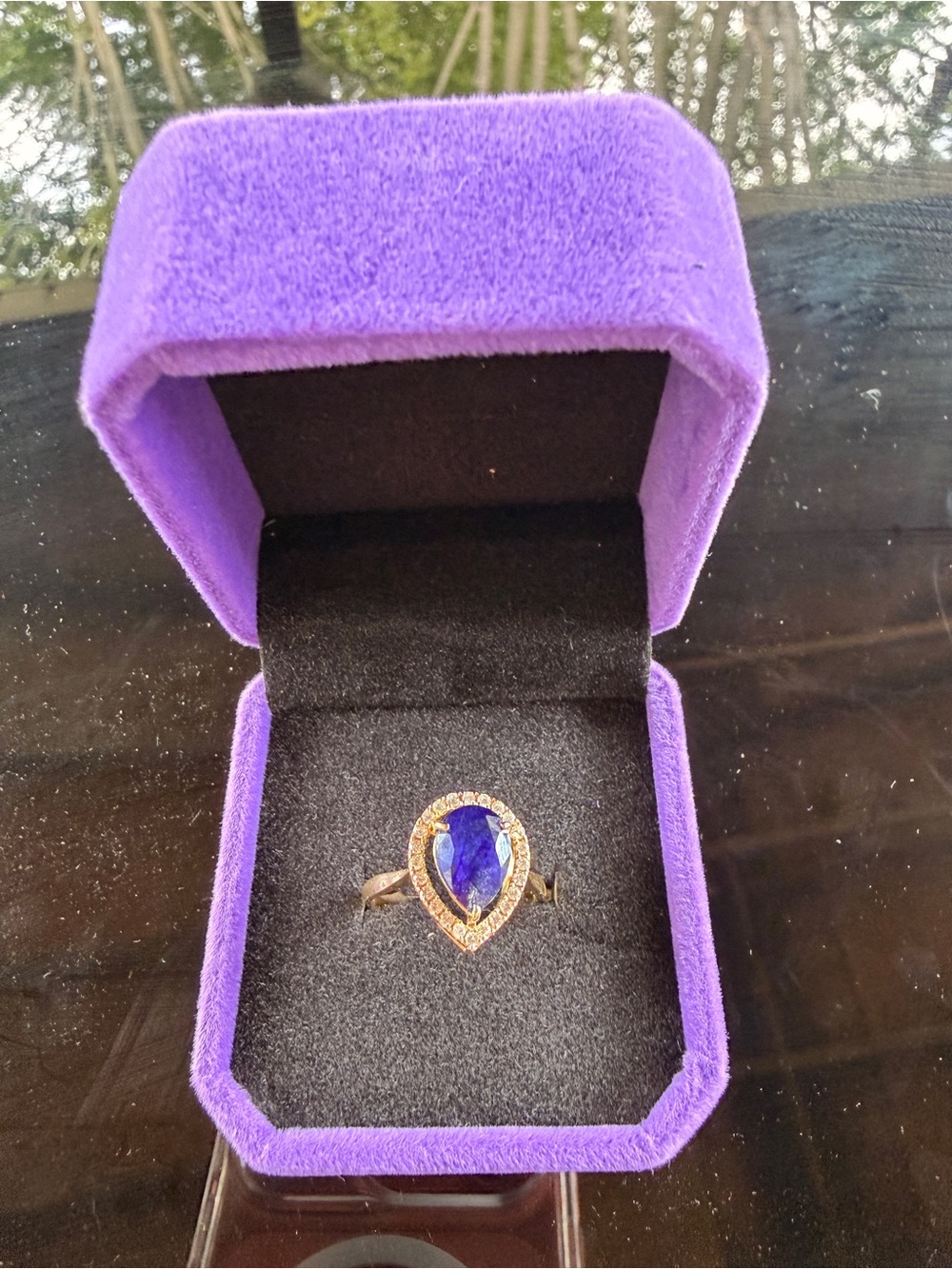 18k  Gold Ring with Deep Blue Teardrop Stone with natural diamond